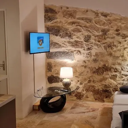 Superbe Au Coeur Du Village Апартаменты Марсейан