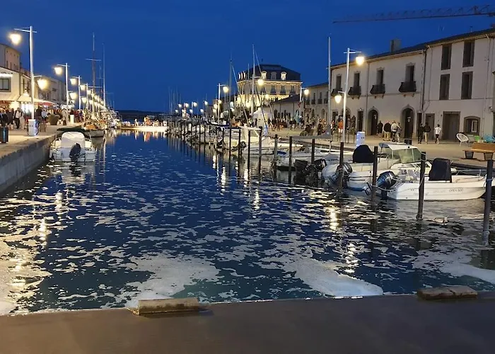 Lejlighed Superbe Au Coeur Du Village Marseillan (Herault)